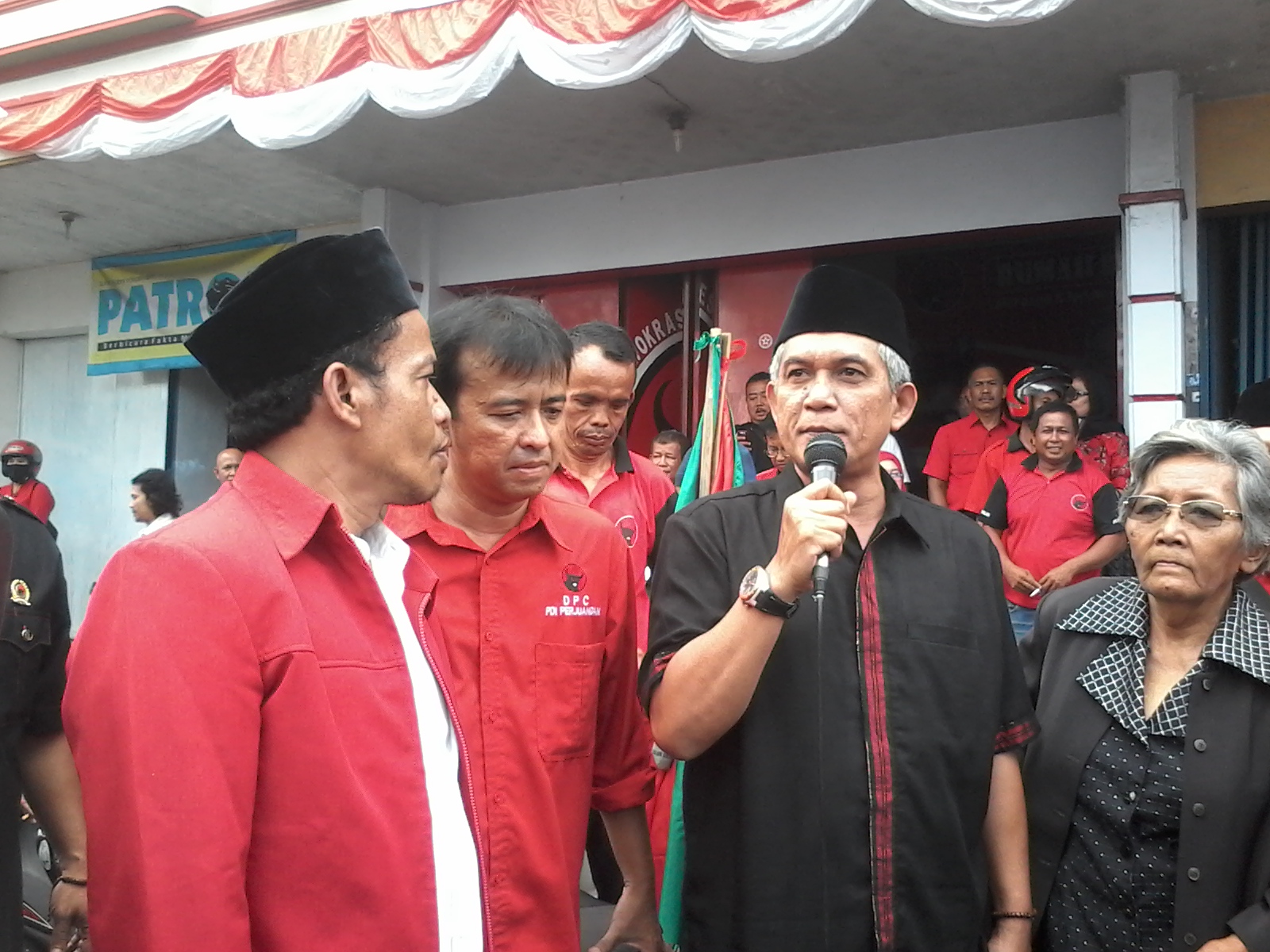 pemberangkatan-calon-wakil-walikota-deni-romdoni