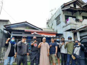 Foto Bersama Gabrutas Tasikmalaya seusai pembagian Nasi Dus, jumat (27/8/2021)