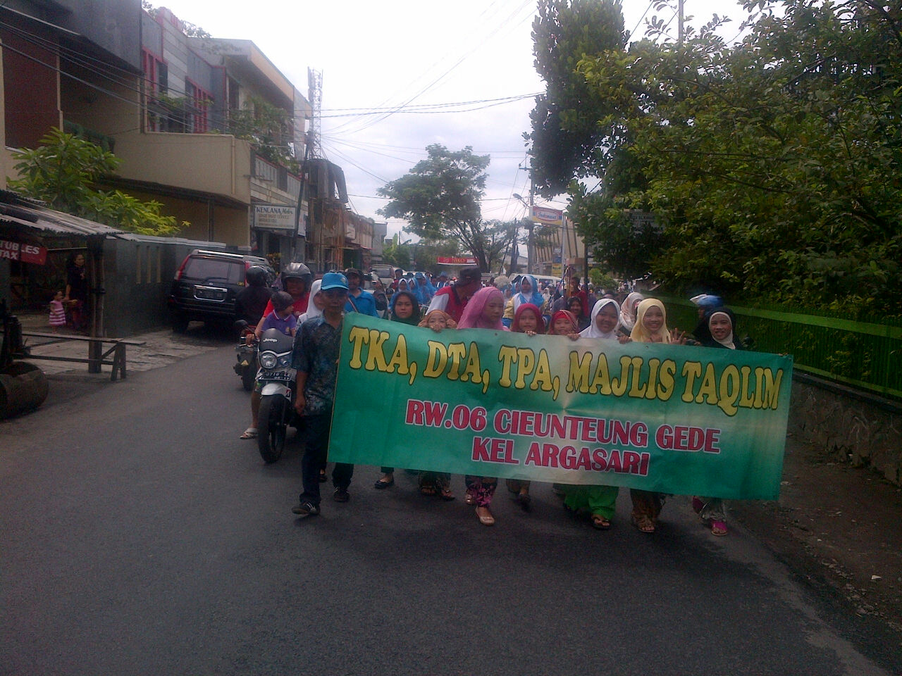 madrasah-hidayatul-ulum-cieunteung-gede