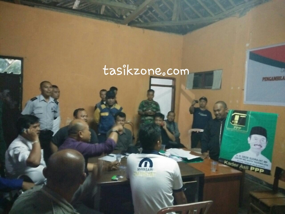 Pilkada Kota Tasik Dicoreng dengan Pembakaran APK