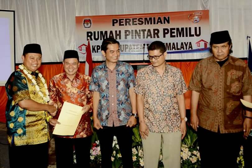 Bupati Tasikmalaya Resmikan Rumah Pintar Pemilu