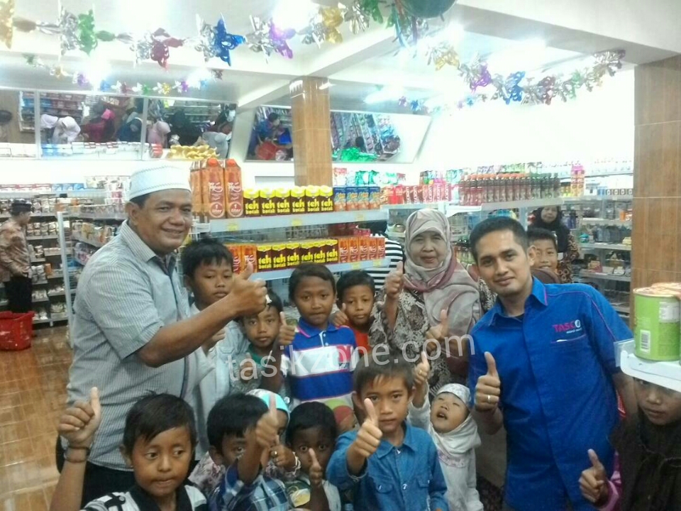 Grand Opening Tasco Diisi Bagi Voucher Belanja