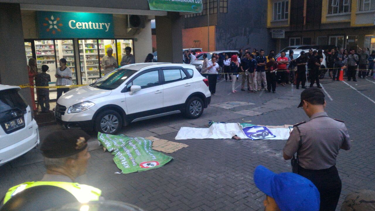 Diduga Bunuh Diri, 2 Orang Perempuan Loncat Dari Lantai 5