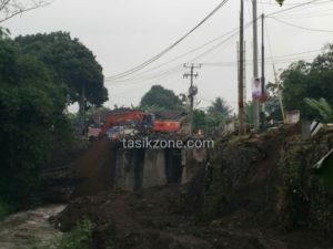 Jembatan Cibaruyan Ciamis Di Perbaiki