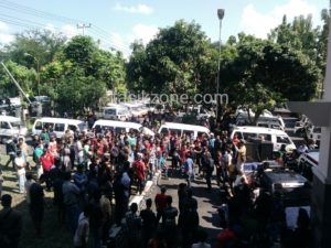 Ratusan Angkot Tasik Demo Gojek