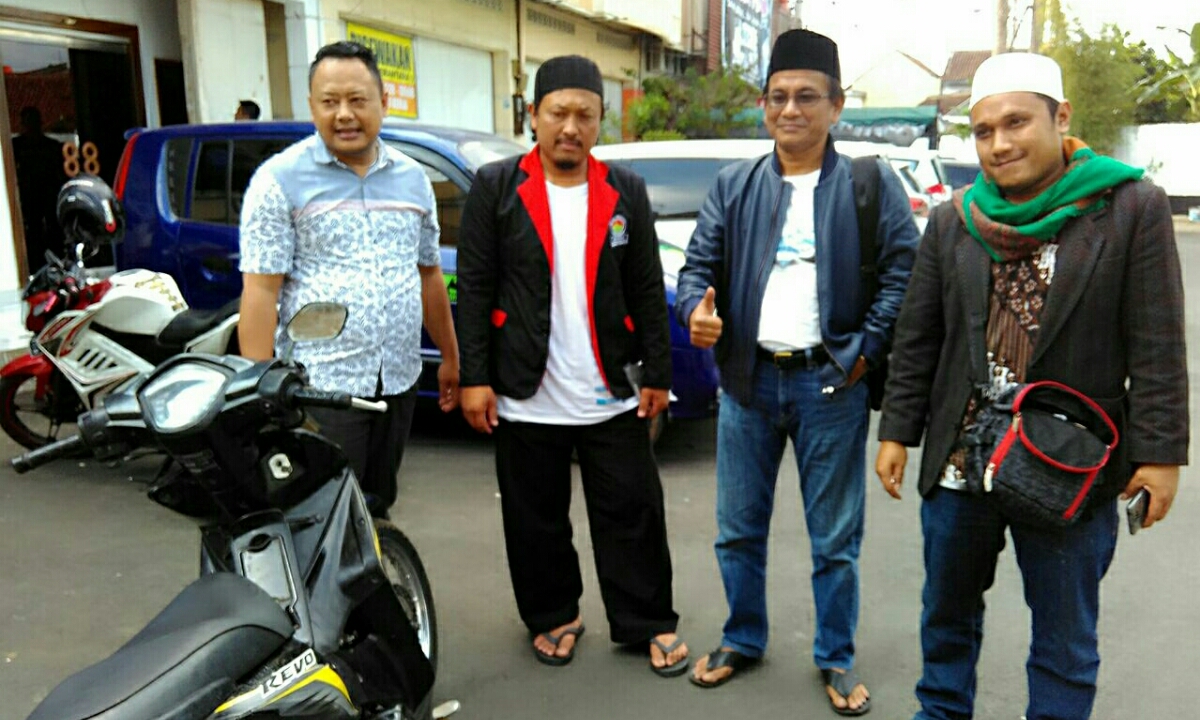 Forum Isgat Selamatkan Motor Seorang Kiyai Yang Ditarik DC