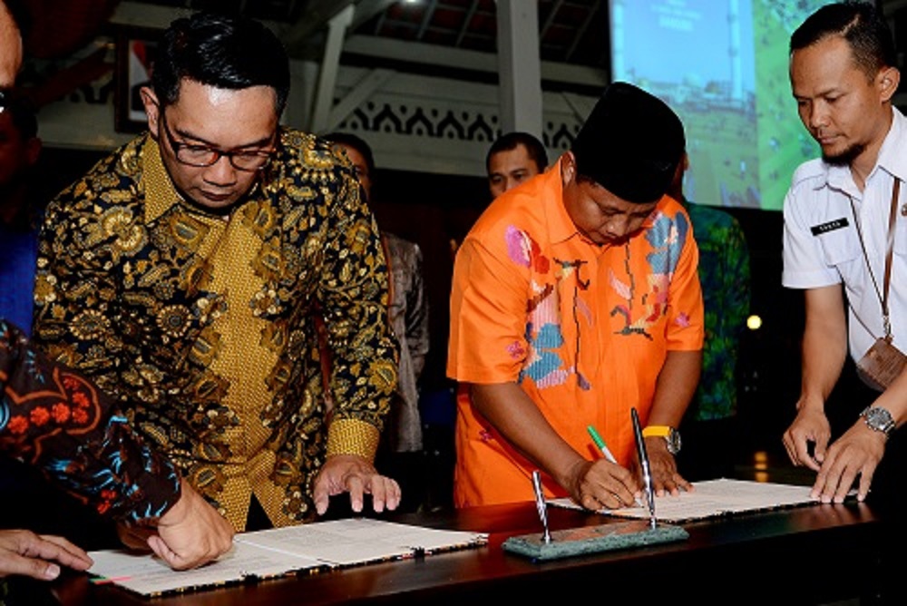 Uu Dan Ridwan Kamil MOU Bidang Smart City