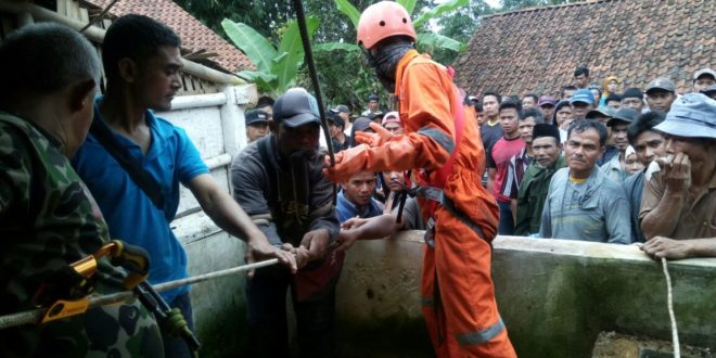 BPBD Kota Tasik Bantu Evakuasi, Mayat Didalam Sumur