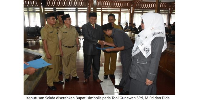 Bupati Kukuhkan Kepsek SMP Se-Kabupaten Tasik