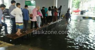 Diguyur Hujan Asia Plaza Langganan Banjir