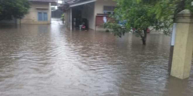 Kelurahan Tugujaya Kebanjiran Sampai Masuk Aula