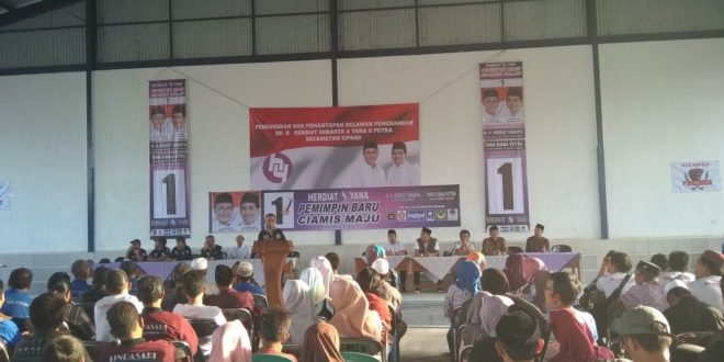 Ratusan Relawan Cipaku Dikukuhkan, Bukti Masyarakat Cipaku Ingin Bupati Baru