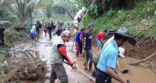 Dawagung Rajapolah Longsor, Relawan Bersihkan Tumpukan Material