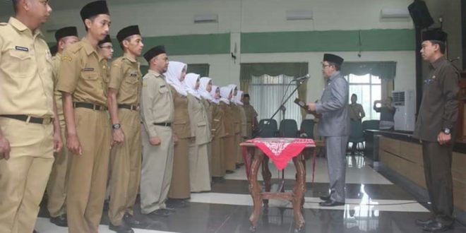 Wabup Tasik Lantik Tenaga Penyuluh Pertanian Menjadi PNS