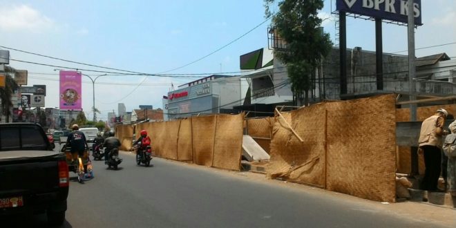 Jelang Rakor Konwil III Apeksi, Wawali Minta Penghalang Pekerjaan Median Jalan HZ Dipercantik