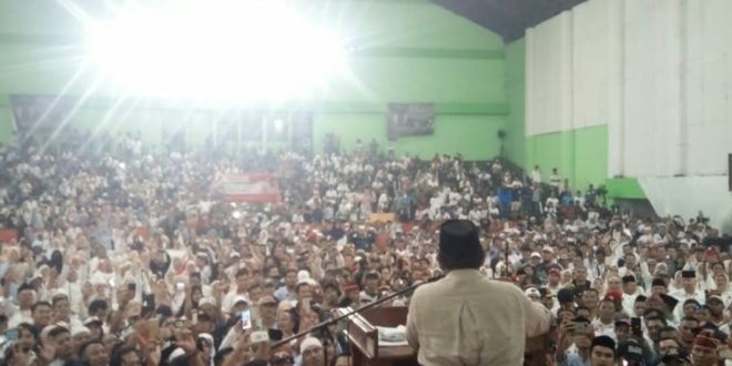 Puluhan Ribu Masyarakat Tasik Sambut Kedatangan Prabowo Subianto