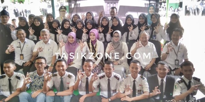 Di SMKN Rajapolah, Atalia Kamil Kampanyekan Bermedsos Anti Hoax