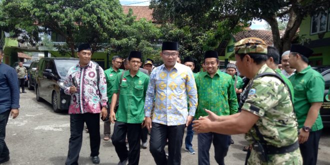 Gubernur Jabar Sambangi Keluarga Besar PUI di Kota Tasikmalaya