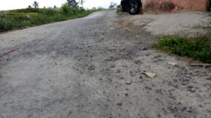 Kondisi Jalan Ngamplang di desa margalaksana kecamatan salawu, minggu (1/12/2019)