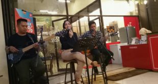 Kopi Pasir Aladdin Tampilkan Live Music Icha Anisa