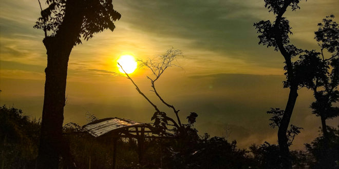 Panorama Sunrise di Sukaraja, Obati Penat Saat New Normal