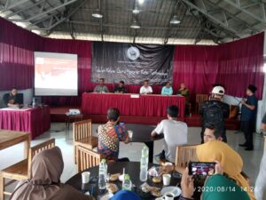 Kegiatan Warkop dengan tema "Jalan Kelam Guru Honorer Kota Tasikmalaya" 