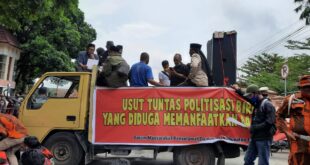 Rapat Pleno Kabupaten Tasikmalaya Diwarnai Aksi