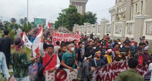 Masyarakat Desa Tawang Pancatengah Geruduk Kantor Bupati Tasikmalaya