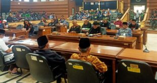 Tagar Bubarkan MUI Pemicu Mujahid Tasik Usik