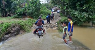 Akses Jalan Desa Mandalamekar Kecamatan Jatiwaras Kabupaten Tasikmalaya