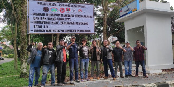 Baligho Yang sebelumnya Dipasang oleh Koalisi Ormas-LSM