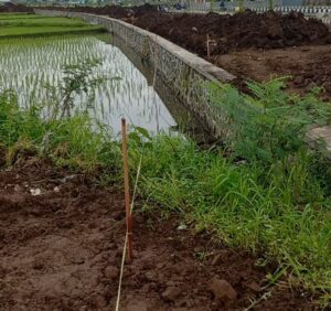 Rencana Pelebaran Badan Jalan, Yang Diketahui Salah Ukur Dari Awal, Dengan Luas Berkisar Panjang 14 Meter dan Lebar 1 Meter, Foto Ist.