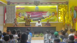 Ketua DPD Partai Golkar Kota Tasikmalaya, saat membuka Acara Perlombaan Lato-lato, Sabtu (07/01/2023)