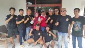 Jajaran Pengurus Karang taruna RW 12 Bersama Ketua RW.