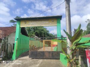 Beberapa waktu lalu, wartawan mendatangi tempat Ketua k3s Kabupaten Tasikmalaya bertugas,