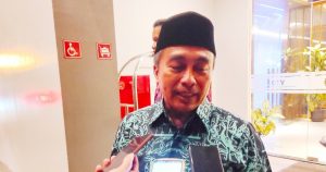 Sekda Zen, saat diwawancara wartawan, minggu malam (28/04/2024) di salah satu hotel bekasi