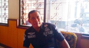 Kabid Darlog BPBD Kabupaten Tasikmalaya, Sapa'at saat ditemui awak media diruang kerjanya.