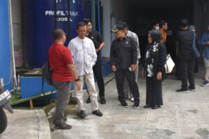Jajaran Anggota Komisi III DPRD Kota Tasikmalaya saat melakukan Sidak, Di Salah Satu RS Swasta, Jumat (21/02/2025)