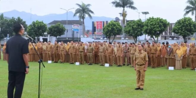 Apel Pagi Gabungan yang dilaksanakan di lapang Balai Kota Tasikmalaya beberapa waktu lalu (foto : Diskominfo Kota Tasikmalaya)