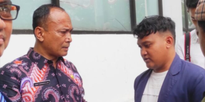 Dicegat Mahasiswa di Kampus, Sekda Kota Tasikmalaya Diminta Tertibkan Bangunan Tutup Terotoar