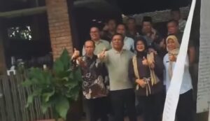 Wakil Bupati Tasikmalaya dan rombongan saat mengunjungi, Sekolah Ekologi di Purwakarta