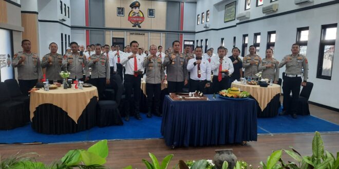 Peringati HUT ke-78, Reskrim Polres Tasikmalaya Tebar Kepedulian Lewat Kegiatan Sosial