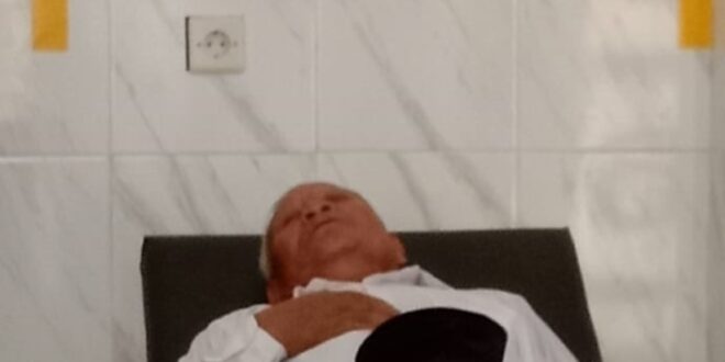 Kiyai sepuh terbaring di Salah satu Pusat Kesehatan, foto : istimewa