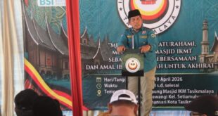 Syahrial Koto, Ketua IKM Tasikmalaya saat menyampaikan sambutan, minggu (19/04/2026)