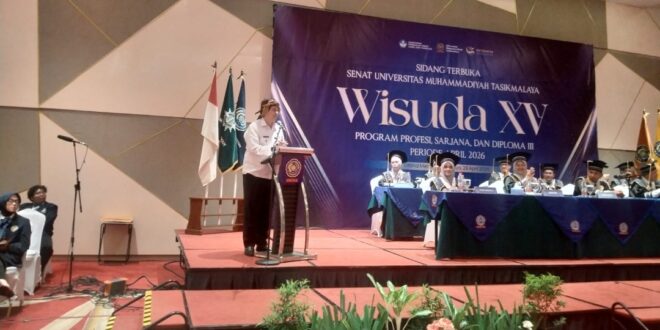 Wakil Walikota Saat Memberikan Sambutan saat sidang terbuka senat Universitas Muhamadiyah Tasikmalaya, rabu (29/04/2026)