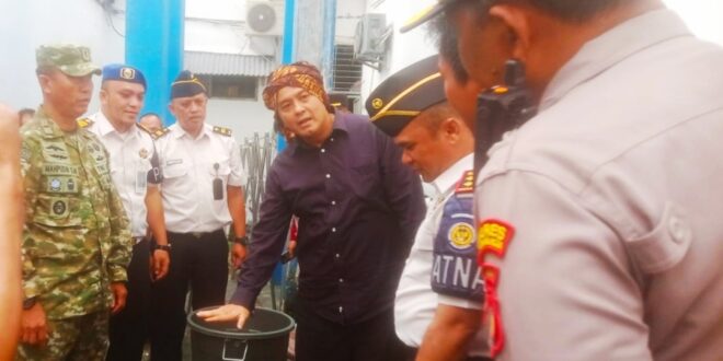 Diky Candra Kembali ke Lapas Tasikmalaya di Hari Pertama Jadi Plh Wali Kota